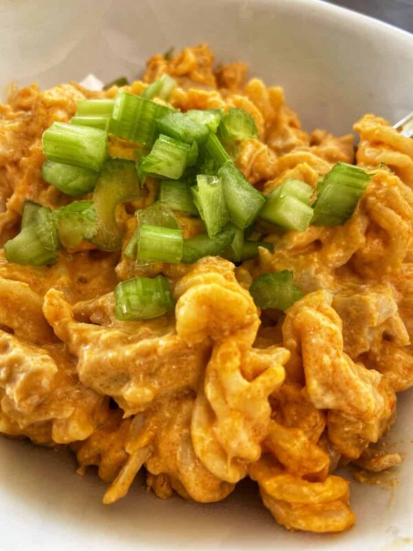 Crock Pot Buffalo Chicken Pasta *SF